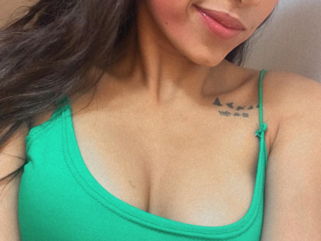 PaulettSmith - Porno na żywo i seks kamera - 21210214