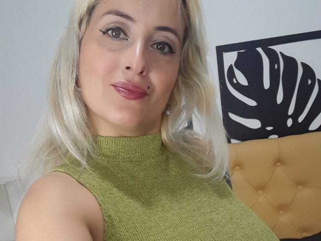 DakotaaBelle - Live porn &amp; sex cam - 21212962