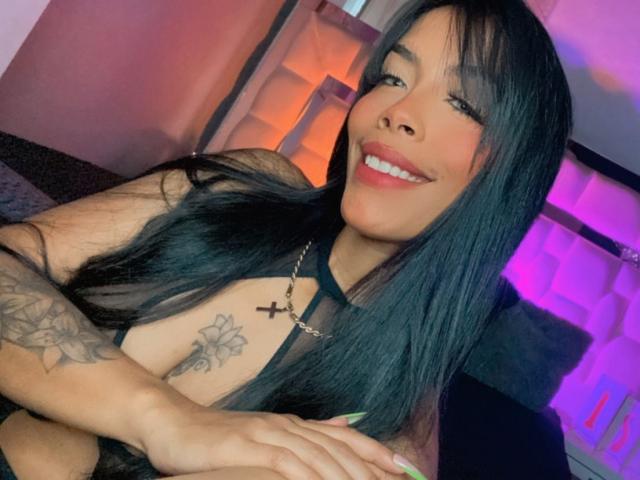 FiorellaBossh - פורנו בשידור חי ומצלמת סקס - 21219682