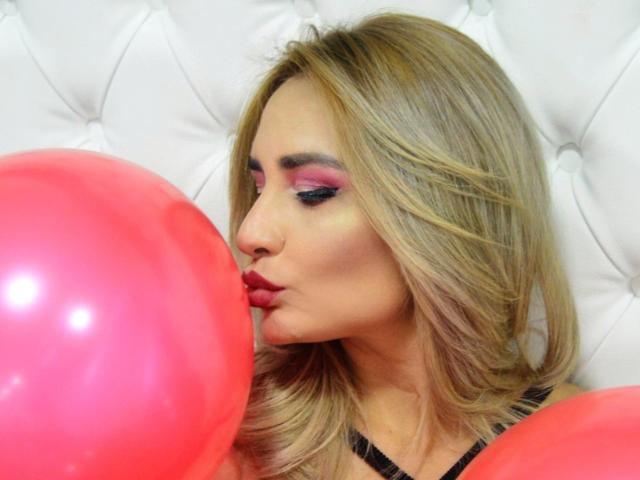 BarbaraGreat - Live porn &amp; sex cam - 21222426