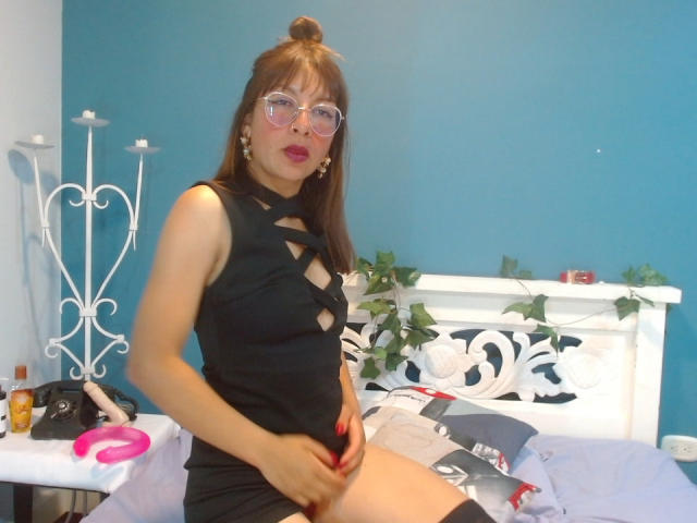 VioletSingh - Live porn &amp; sex cam - 21226898