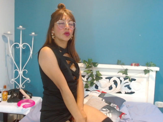 VioletSingh - Live porn &amp; sex cam - 21226906