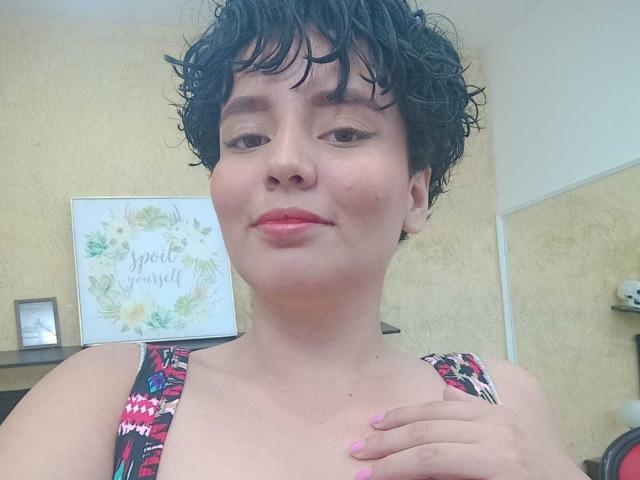 IkramCyy - Live porn &amp; sex cam - 21232574