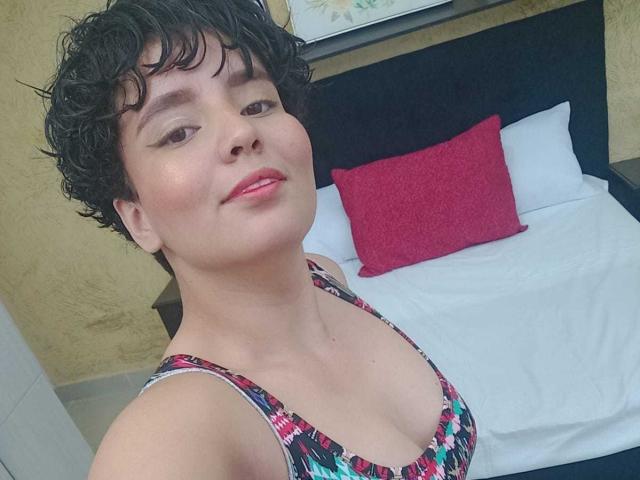 IkramCyy - Live porn &amp; sex cam - 21232582