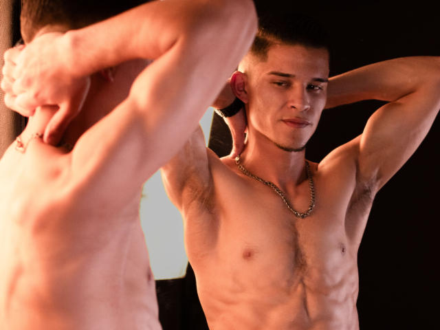 JhonMilt - сексуальная веб-камера в реальном времени - 21236522