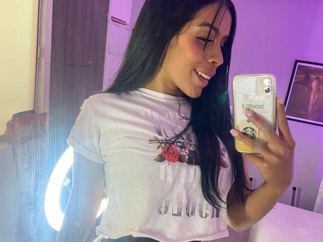 FiorellaBossh - Live porn &amp; sex cam - 21237486