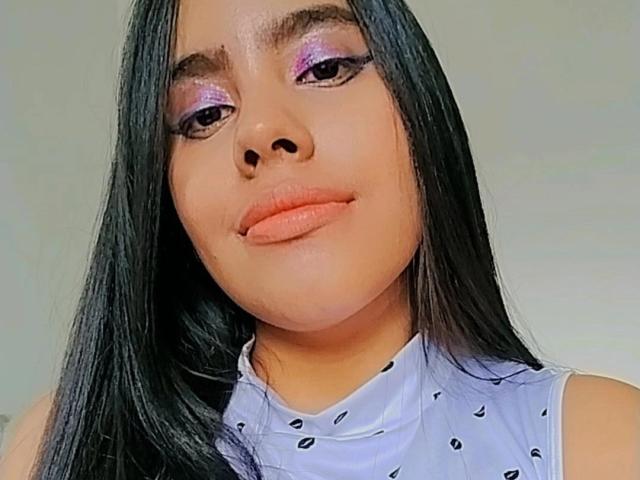 SiennaOlsen - Porno na żywo i seks kamera - 21242010