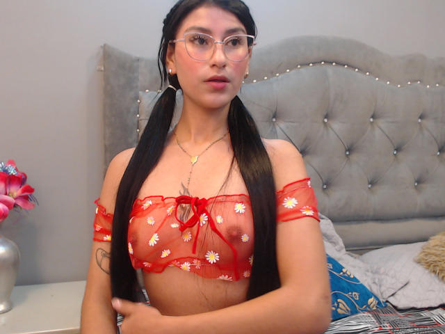 EmaHenderson - Live porn &amp; sex cam - 21246422