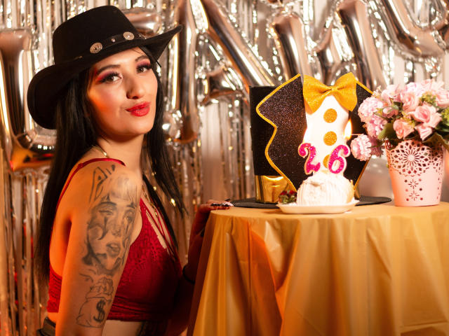 TifanyDiaz - Live sex cam - 21248770