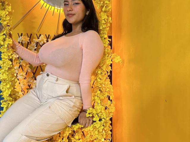 AbrilCollemanX - Live porn &amp; sex cam - 21249622