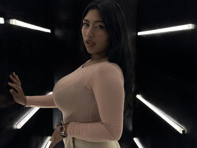 AbrilCollemanX - Live porn &amp; sex cam - 21249758