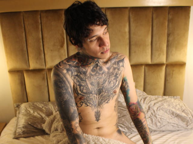 MadInkman - Live porn &amp; sex cam - 21249994