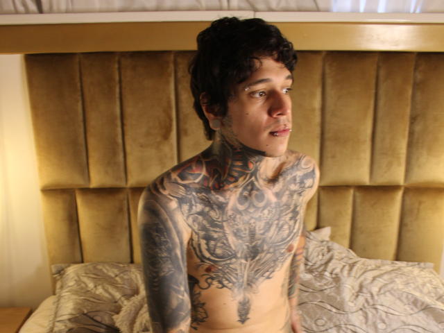 MadInkman - Live porn &amp; sex cam - 21250006