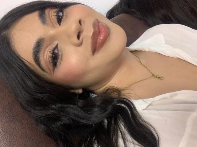 KataleyaForbes - Live porn &amp; sex cam - 21258214