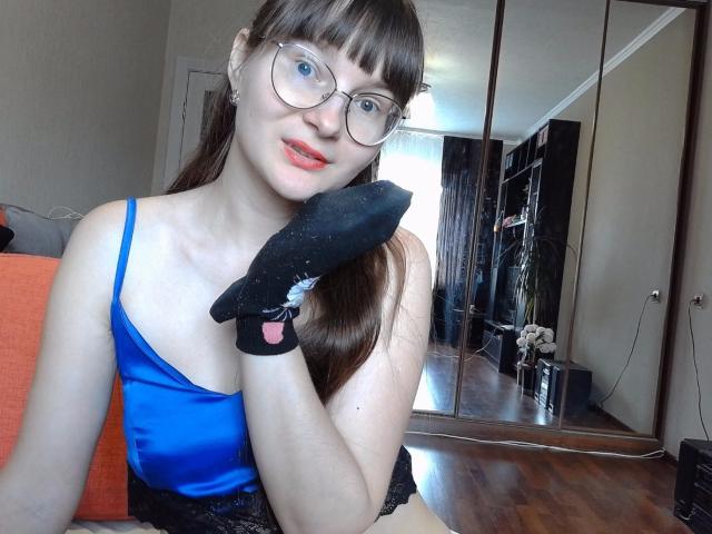 KiraGoldens - Live sex cam - 21260362