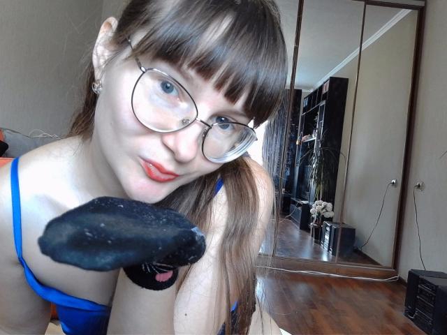 KiraGoldens - сексуальная веб-камера в реальном времени - 21260442