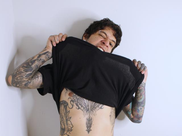 MadInkman - Live sex cam - 21263050