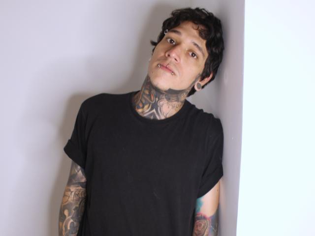 MadInkman - Live sex cam - 21263082