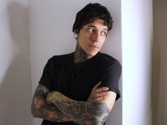 MadInkman - Live porn &amp; sex cam - 21263098