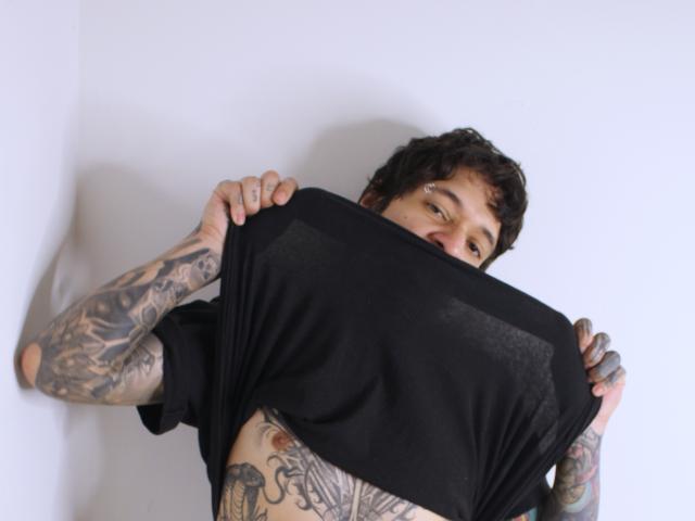 MadInkman - Live porn &amp; sex cam - 21263186