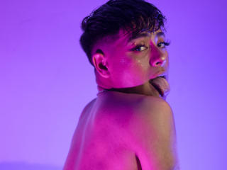 TheKingAzahel - Live porn &amp; sex cam - 21268090