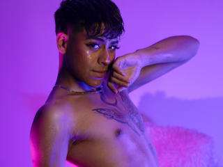 TheKingAzahel - Live porn &amp; sex cam - 21268122