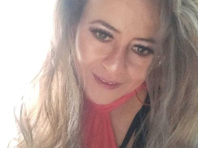 Maghenta - Porno na żywo i seks kamera - 21269286