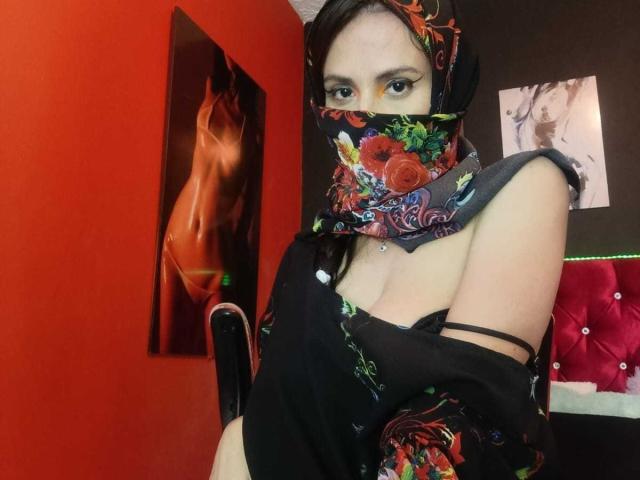 LailaIsa - Élő pornó és szexkamera - 21270590