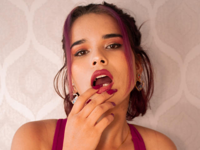 NalinaSmith - Live porn &amp; sex cam - 21270654