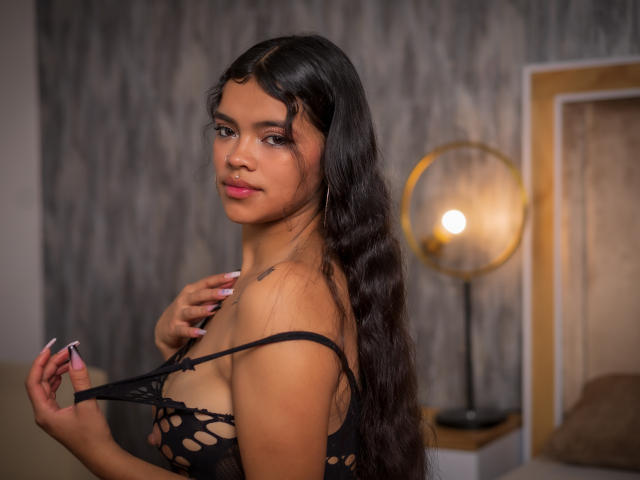 VioletaMoore - сексуальная веб-камера в реальном времени - 21272698
