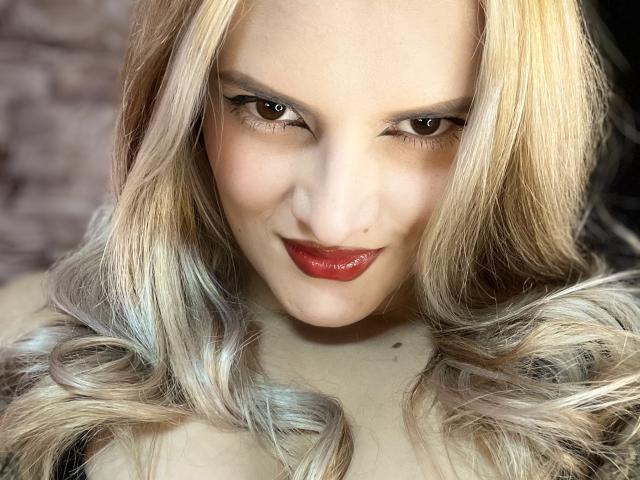 FiorellaStrong - פורנו בשידור חי ומצלמת סקס - 21276718