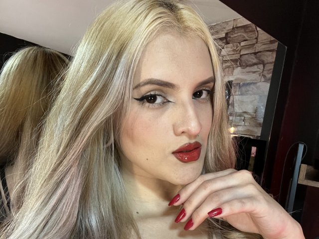 FiorellaStrong - Live porn &amp; sex cam - 21276734