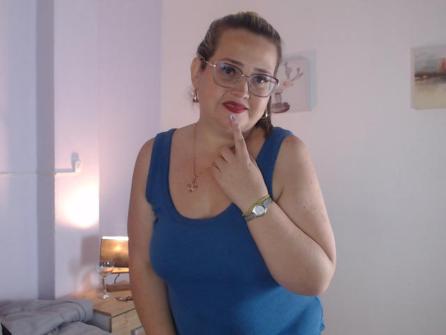 MartinaCaycedo - Camera khiêu dâm &amp; quyến rũ trực tiếp - 21280422