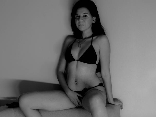 VanesaStrada - Live porn &amp; sex cam - 21282714