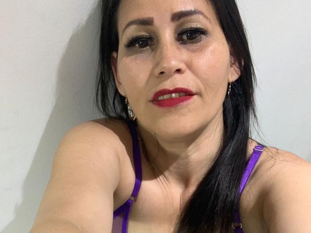 AnnyHotX - сексуальная веб-камера в реальном времени - 21296774