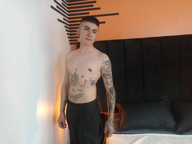 JoelStroks - Live porn &amp; sex cam - 21301378