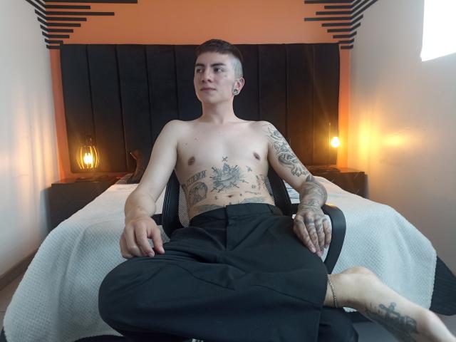 JoelStroks - Live porn &amp; sex cam - 21301414