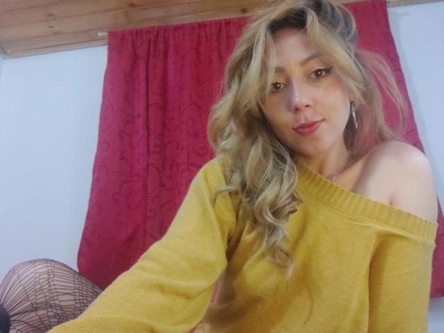 DouceKhrystine - Live porn &amp; sex cam - 21313482