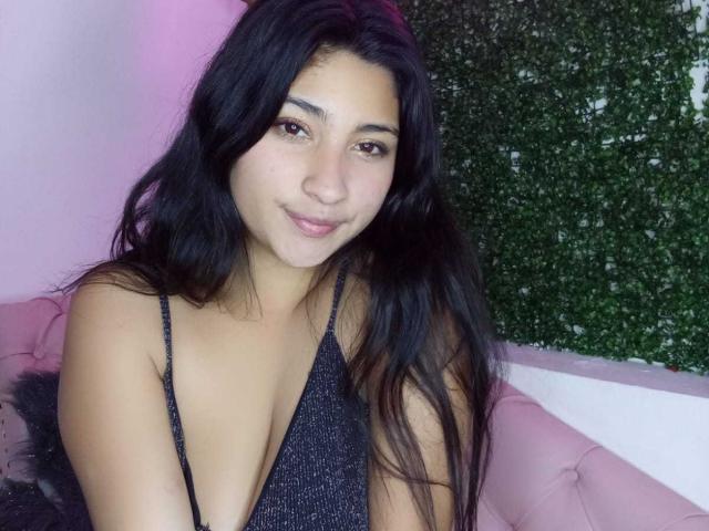 AbrilCollemanX - Live porn &amp; sex cam - 21315054
