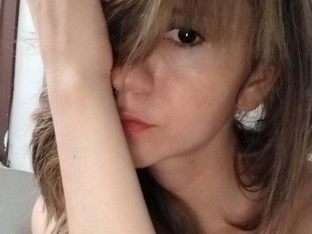 KariCarter - Live sex cam - 21320122