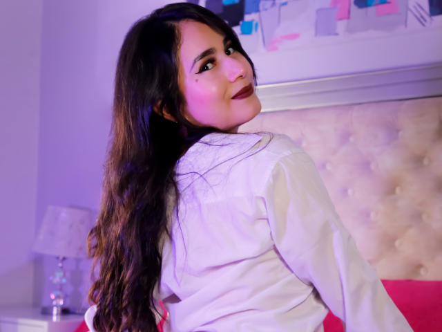 AlissFlores - Live porn &amp; sex cam - 21322522