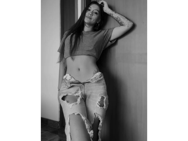 ThaliaAres - Élő pornó és szexkamera - 21323714