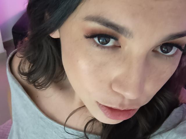 MiaReed - Live Sex Cam - 21326682