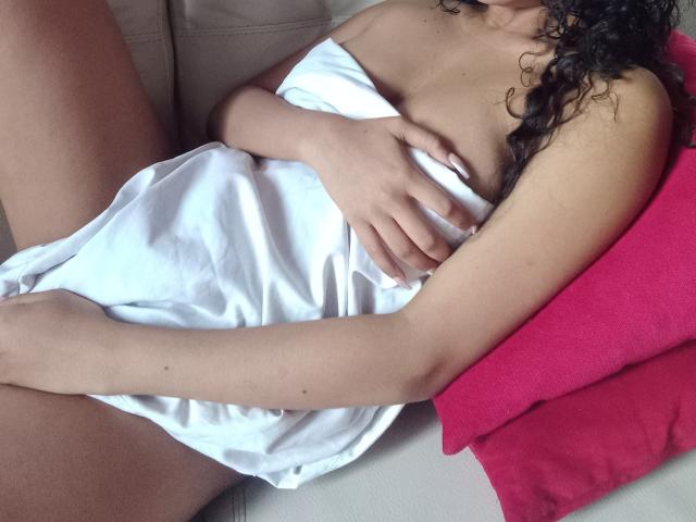 BadraDuquell - Live porn &amp; sex cam - 21326894