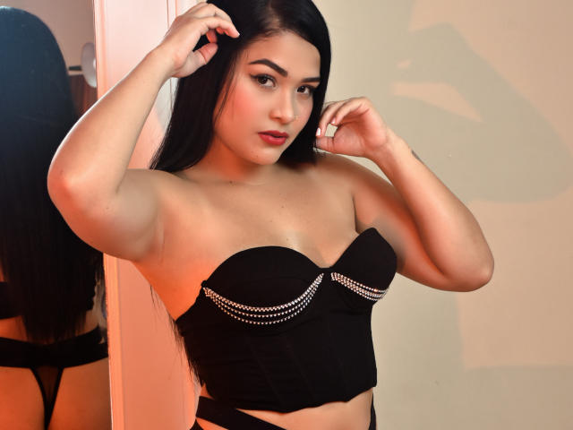 CloeyMoulin - Live porn &amp; sex cam - 21338826