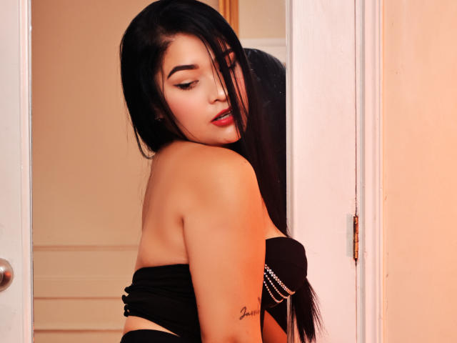 CloeyMoulin - Live porn &amp; sex cam - 21338842