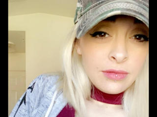 HarleyQuinnzel - сексуальная веб-камера в реальном времени - 21339186