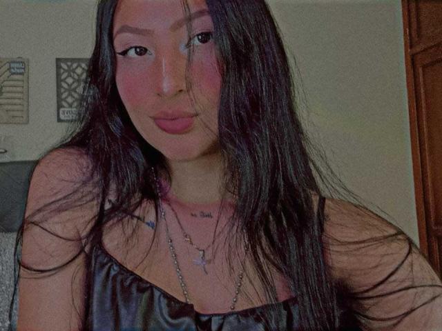 MiiaSwans - Live porn &amp; sex cam - 21352026