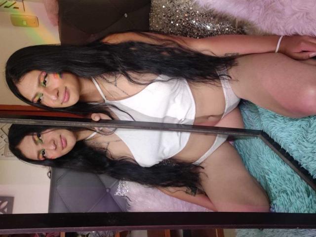 MiiaSwans - Live sex cam - 21352110