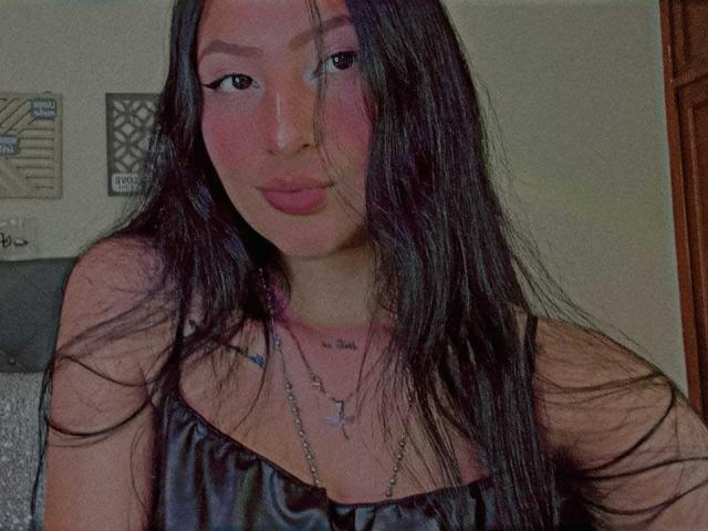 MiiaSwans - Live porn &amp; sex cam - 21352234